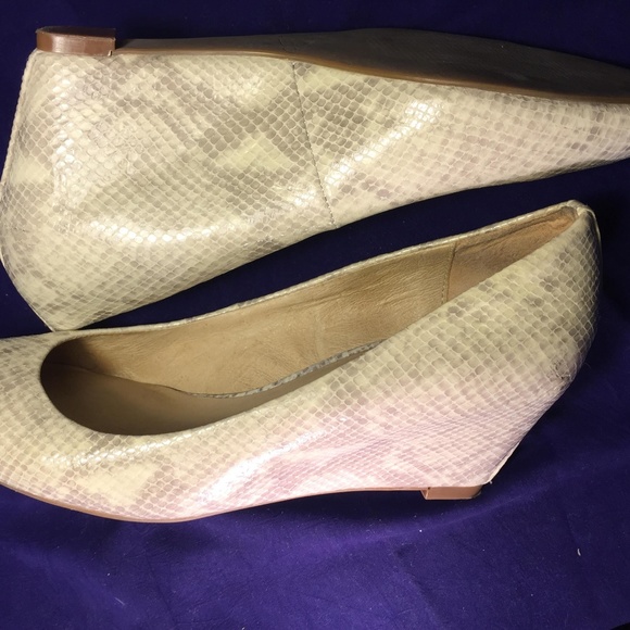 Aldo Mireldee Snake Pattern Wedges-Size 8 - Picture 3 of 8